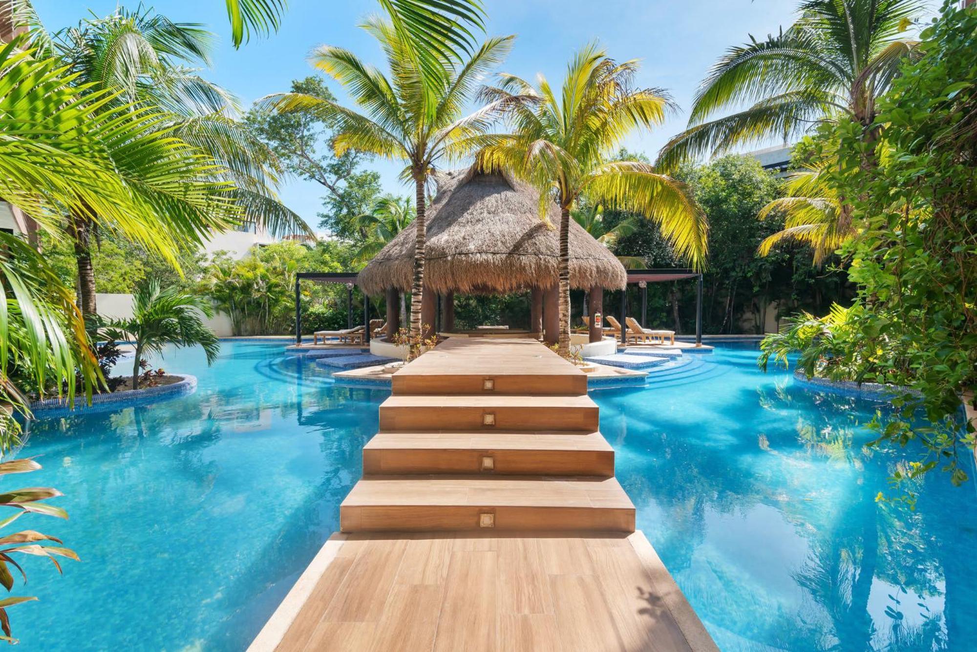 Tropical Haven - Luxury Apartment With Private Rooftop Pool And Amazing Pool View 图卢姆 外观 照片