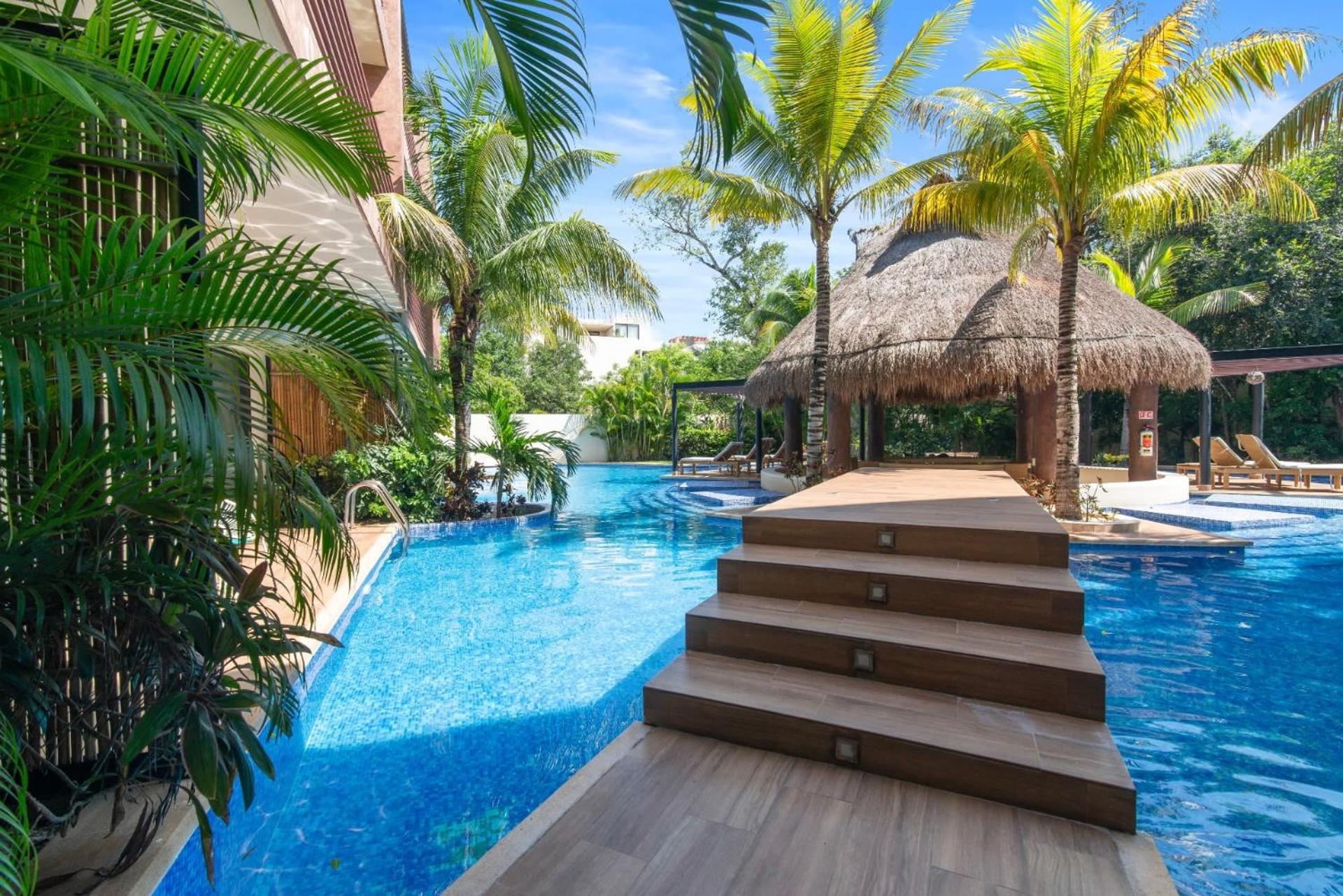Tropical Haven - Luxury Apartment With Private Rooftop Pool And Amazing Pool View 图卢姆 外观 照片