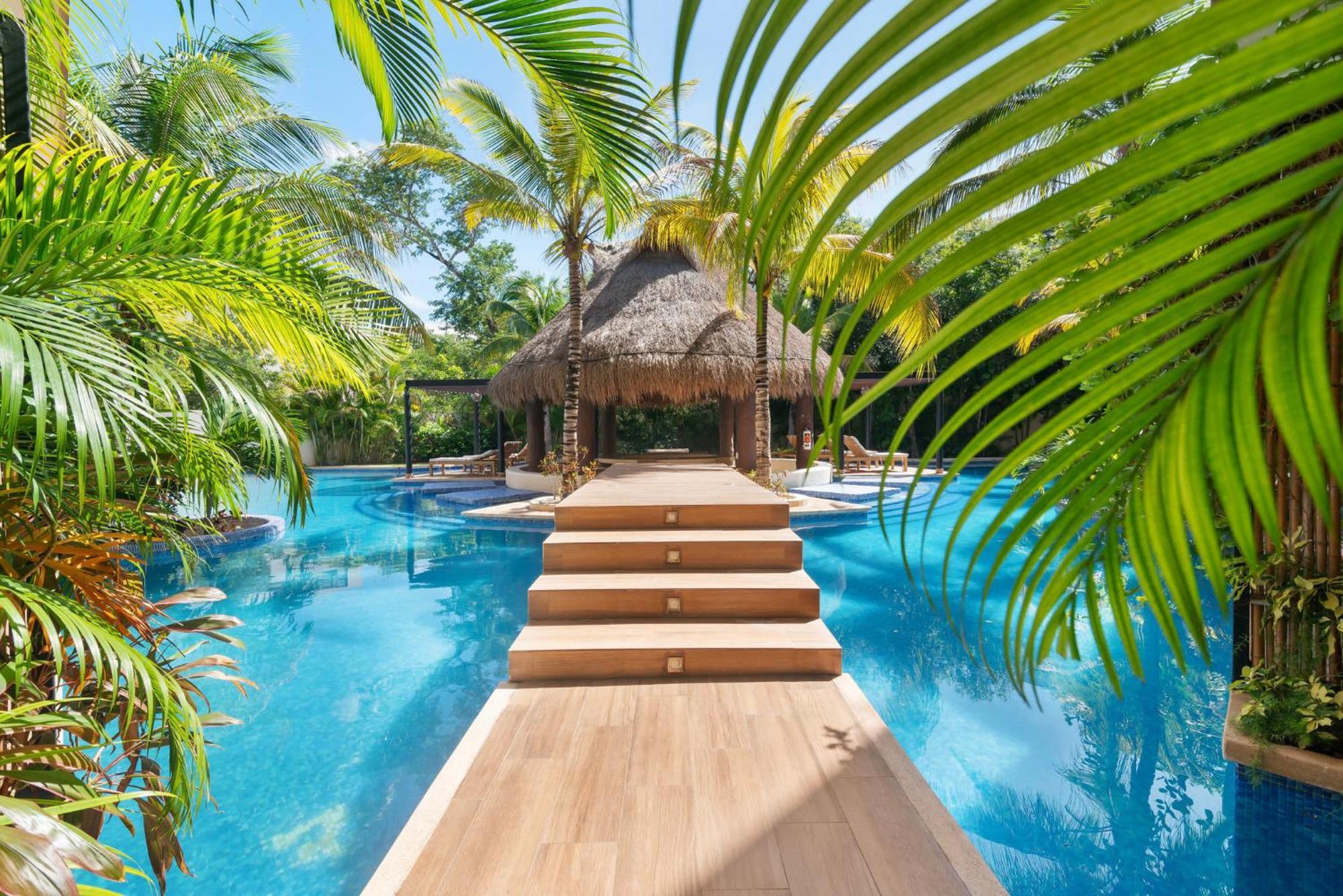 Tropical Haven - Luxury Apartment With Private Rooftop Pool And Amazing Pool View 图卢姆 外观 照片